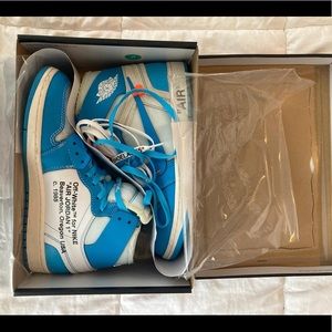 Off-White x Air Jordan 1 Retro High OG UNC